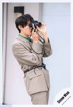 ‪ Man 向井康二 ショップ写真 35枚セット バラ売り可 Amazon.co.jp: Snow Man 公式 生 写真（向井康二）SM01322