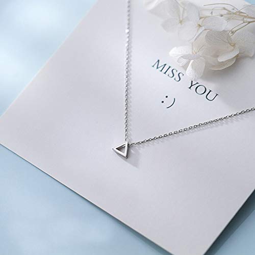 Collier triangle argent 925 : le bijou idéal pour sublimer vos tenues