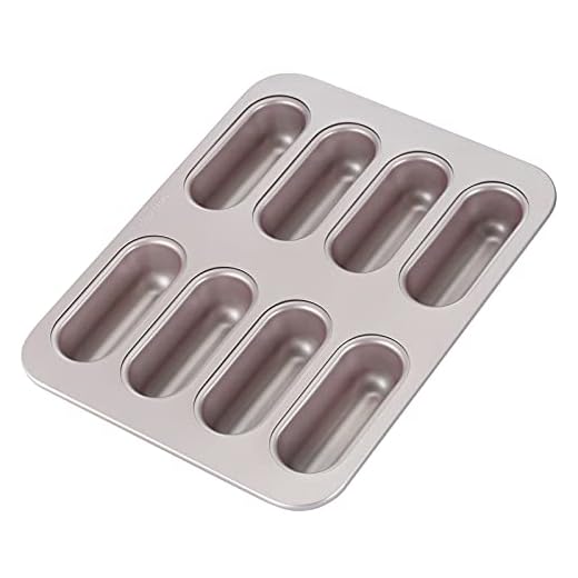 CHEFMADE Twinkie Torta de Pan, Mini Molde Antiadherente para Hornear Magdalenas con Forma de Perro Caliente de 8 cavidades para Horno y horneado instantáneo (Oro champán)