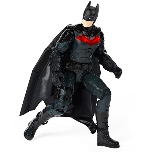 THE BATMAN LE FILM - FIGURINE 30 CM BATMAN DELUXE - DC COMICS - Figurine Batman Wing Suit Articulée Et Interactive 30 Cm - Effets Sonores Et Lumineux - 6060523 - Jouet Enfant 4 Ans et +