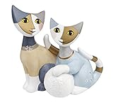 Keine Angst vor kalten Pfoten hat dieses Katzenpaar und genießt das Spiel im Schnee. Katzen mit Schneeball