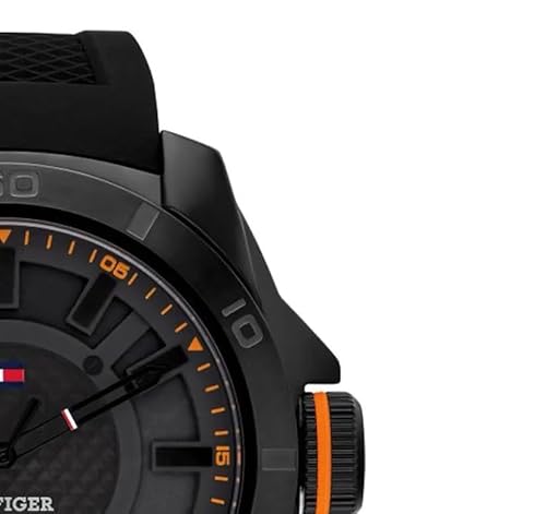تومي هيليفيغر ساعة بمينا اسود وسوار سيليكون للرجال - 1792137 تناظري