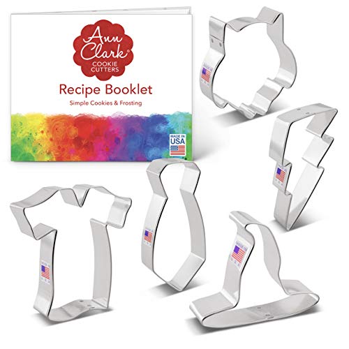 Ann Clark Cookie Cutters 5-Piece Witchcraft and Wizardry Cookie Cutter Set with Recipe Booklet Owl Lightning Bolt Witchs Hat Robe and Scarf