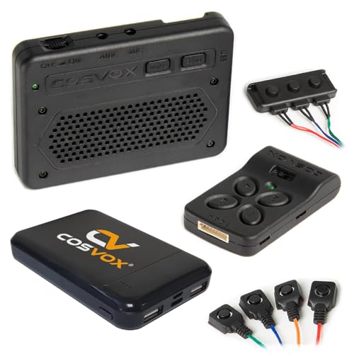 Ci sono tre opzioni di riproduzione incluse nel kit, che ti consentono di scegliere l'opzione migliore per il tuo personaggio specifico. Nascondi il portachiavi wireless in mano o scegli i pulsanti discreti che possono essere nascosti sotto un guanto. Per la massima furtività, i pulsanti wireless possono anche essere nascosti all'interno di un oggetto di scena per scatenare i tuoi effetti sonori a piacimento.