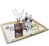 Utilisation polyvalente : le plateau en verre cristal brillant le rend adapté pour présenter du parfum, des cosmétiques, des bijoux, des colliers, des bagues, des boucles d'oreilles, des fruits, du vin, etc. La surface miroir rend tout plus magnifique et accrocheur à la lumière, ce qui en fait la pièce maîtresse de table parfaite. Complétez votre décoration d'intérieur avec un plateau de lavabo au design moderne.
