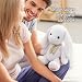 BEJOY Conejo de peluche con lazo de patas de amor Imagen de BEJOY Conejo de peluche con lazo de patas de amor