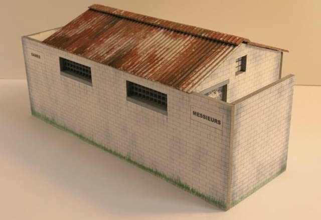 Greenhills Slot Car Building Kit Le Mans Toilet Block 1:32 Scale MACC425