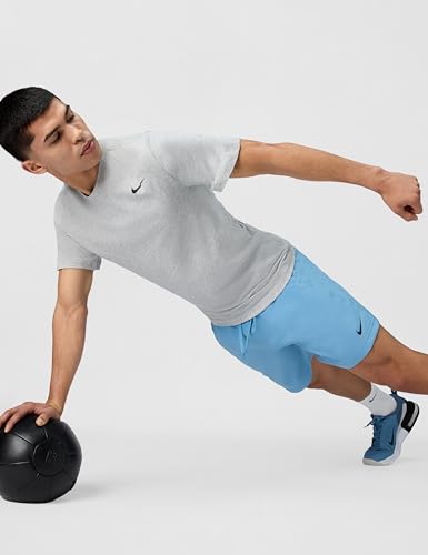 Image of Nike Men's Form Dri-FIT 7 inch Workout Shorts; Unlined Training Shorts