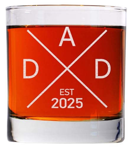 CARVELITA Dad Est 2025 Whiskey Glass - Pregnancy Announcements For Dad - 11oz Old Fashioned Bourbon Rocks Glass For Expecting Father - Dad To Be Gifts - Funny New Dad Gifts - First Time Dad Gifts