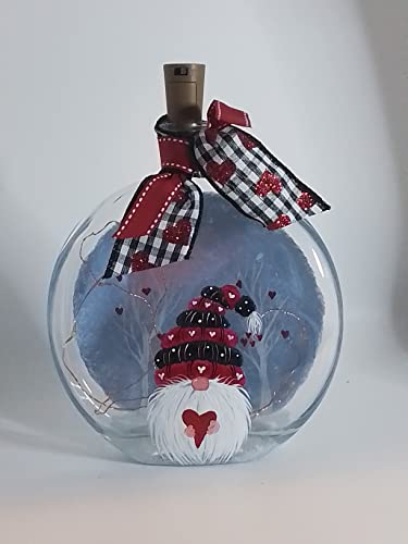 Adorable Hand-Painted Valentine's Day Gnome Decoration for Festive Home Décor - Image 7