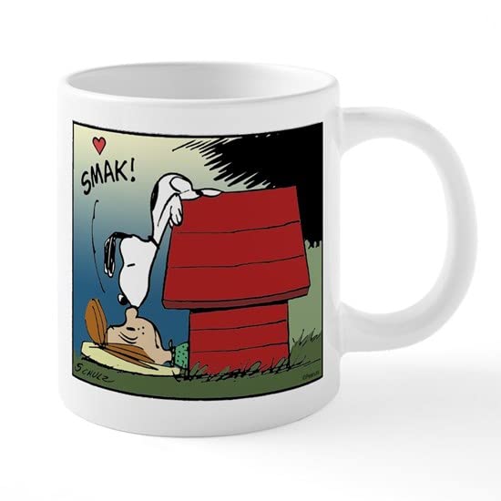 CafePress Snoopy Kiss 20 oz Ceramic Mega Mug