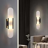 [Dimensions] Cette applique murale en verre albâtre blanc est dotée d'une douille G9 et est compatible avec deux ampoules à culot G9. La lampe mesure 50 cm de haut et 10,3 cm de large, ce qui la rend facile à installer.