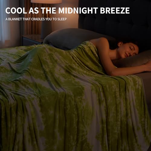 Image of Guohaoi Cooling Throw Blanket for Hot Sleepers, Queen Size 90''x90'' Lightweight Breathable Summer Bed Blanket for Couch, Arc-Chill Q-Max >0.5 Cool Fiber,Lightweight Tie Dye Blanket Light Green