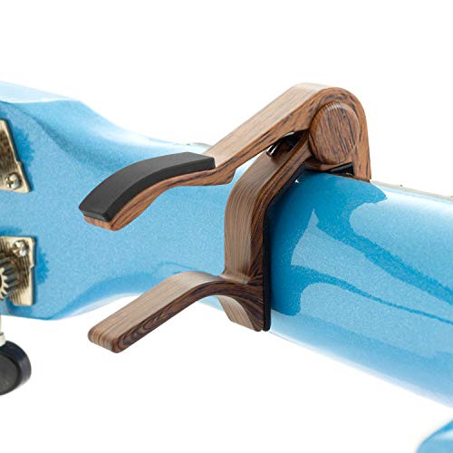 TIGER UACAPO7-LW Capo pour ukulélé soprano, concert, baryton et basse – finition bois clair - Les Beatles, Paul McCartney, John Lennon, RIngo Starr, George Harrison TIGER UACAPO7-LW Capo pour ukulélé soprano, concert, baryton et basse - finition bois clair – Image 4