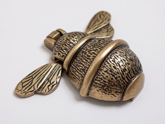Solid Brass Bumble Bee Door Knocker - Antique Vintage Country Style Knockers - Bronze Colour (Antique Brass) Bumble Bee Door Knocker