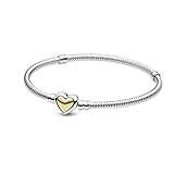 Der glänzende Verschluss sorgt für dezente Eleganz. Unser beliebtes Schlangen-Gliederarmband ist mit Gewinden und Stoppern versehen, die Deine Lieblingscharms sicher an ihrem Platz halten