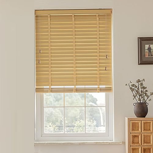 Persianas de madera natural elegantes para regular la luz y dar privacidad en tu hogar. 2