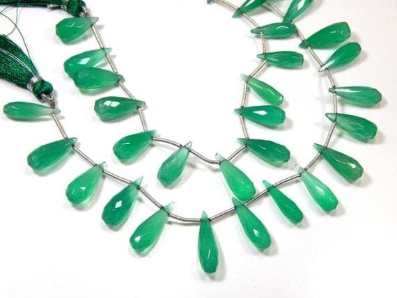 Green chalcedony faceted teardrop beads perles naturelles en gouttes pour bijoux fil de 10"