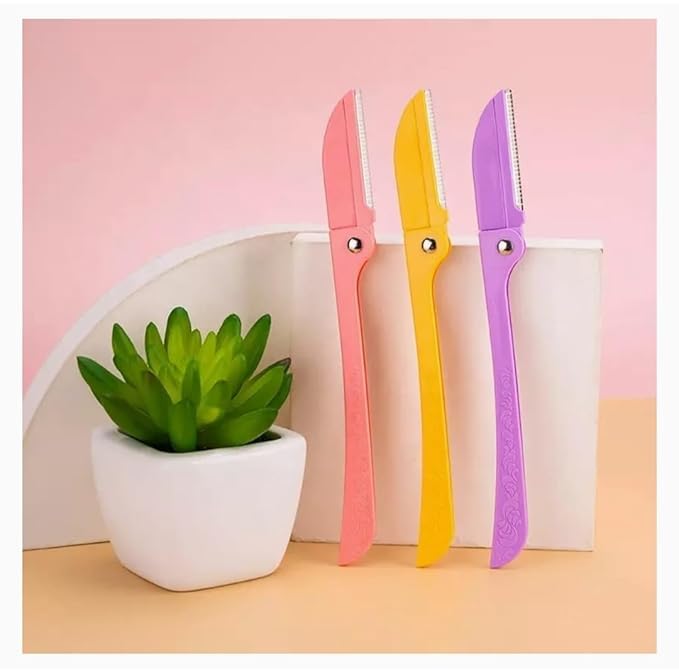Image of FEATHER FLAMINGOS RAZOR, Feather Flamingo Facial Razor for Face, Eyebrows & Body shaving | 3-Piece Facial Touch-up Razor