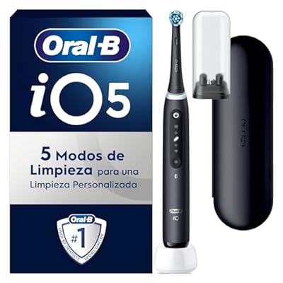 Oral-B iO 5 Cepillo de Dientes Eléctrico Negro Recargable  1 Cabezal y Estuche De Viaje  1 Portarrecambios  5 Modos De Cepillado Con Blanqueamiento Dental  Sensor De Presión  Diseñado por Braun