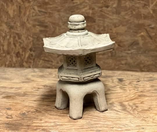 Concrete Outdoor Pagoda Statue Asian Style Landern Statue Concrete Pagoda for Candles Sculpture