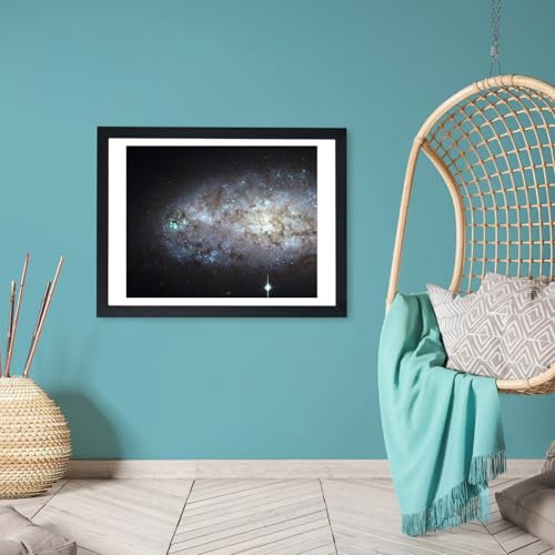 Affiche encadrée Hubble Télescope NGC 2976 Spiffing Prints Medium - 6