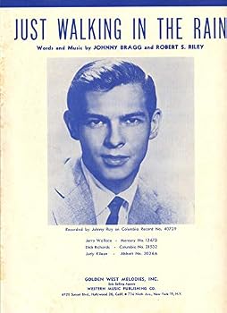 Paperback JUST WALKING in the RAIN [Sheet Music] Book