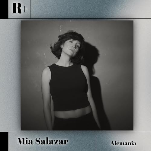 MIA SALAZAR: "Mantas", Duelo Migratorio y la B&uacute;squeda de Identidad | Entrevista