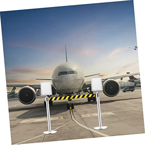 Cadre porte-panneau pour poteau de guidage à sangle rétractable format portrait double face