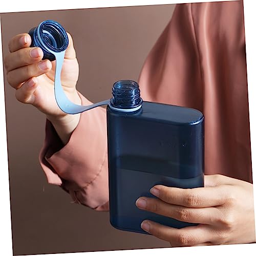 Botella de agua plana con formato compacto para evitar derrames Gatuida 3