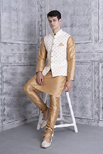 Image of Ethluxis Men's Silk Blend Kurta Set