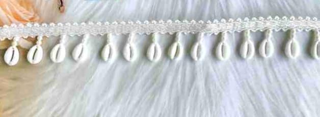Lacesnmore Shell lace Artificial cowri Hanging Trim Beads latkan jhalar Blouse Sleeve Saree Pallu Tassle Ribbon Border Crafting matarial Embroidery kit lace (White, 4meter)