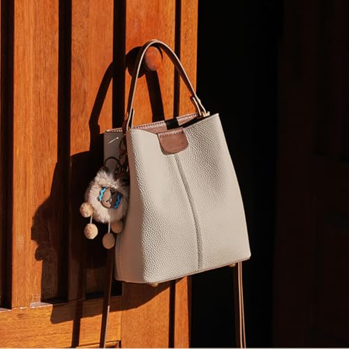 Sac à la mode en cuir de vachette véritable aux finitions rigoureuses