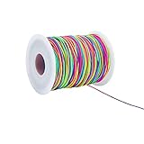 【Einfach zu lagern】 Das Bunte Elastische Faden enthält auch eine Plastikrolle. Sie können das Bunte Elastische Faden auf der Plastikrolle aufwickeln, so dass das Bunte Elastische Faden ordentlich und ordentlich aufgewickelt werden kann, ohne sich zu vermischen. Dies ist praktisch, damit Sie das farbige elastische Seil aufbewahren und wiederverwenden können.