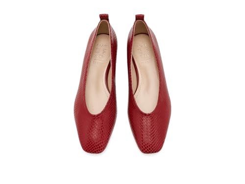 Image of Naturalizer Women's 27 Edit Carla5 Slip-On Shoe, Soft Textile Upper, Leather Insole