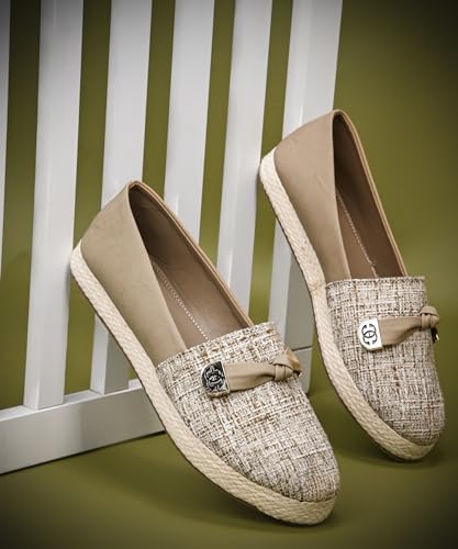 Image of JM LOOKS Women Pattern Finish Slip On Loafers with Flat Sole