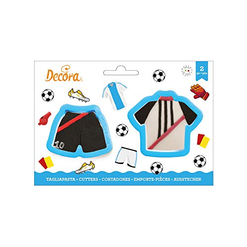 Decora PLÁSTICO FÚTBOL, 0255198 Kit de Cortadores Camiseta + Molde de Pantalones, para Crear Decoraciones de Pasta de Azúcar o Goma, Hecho en Italia, Diseño Original. Paquete de 2