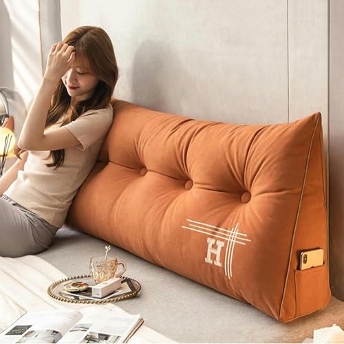 Coussin de lecture triangulaire idéal pour lire confortablement dans votre lit
