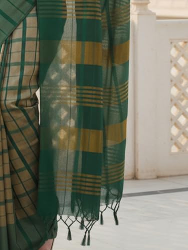 Image of AKHILAM Women's Kanjivaram Woven Soft Silk Saree With Blouse Piece