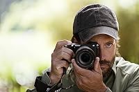 Sony Alpha 6700 Systemkamera (APS-C) mit 18–135mm Objektiv – KI-Autofokus, 5-Achsen-Stabilisierung, 4K 120p Video, Touchscreen, vielseitig für Reise & Content – Ansicht 3