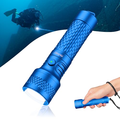 Plongée nocturne sécurisée grâce à la lampe de plongée ORCATORCH ORCA7 3000 lumens