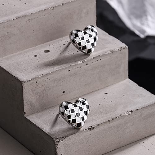 Black And White Plaid Heart Stud Earrings Enamel Checkered Love Heart Hypoallergenic Piercing Studs Earring Fashion Simple Mother's Day Valentine's Jewelry Gifts For Women Teen Girls Mother #TOP3