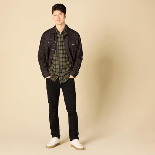 Image of Amazon Essentials Men's Regular Fit Long-Sleeve Flannel Shirt, Soft Brushed Cotton, Lightweight yet Warm