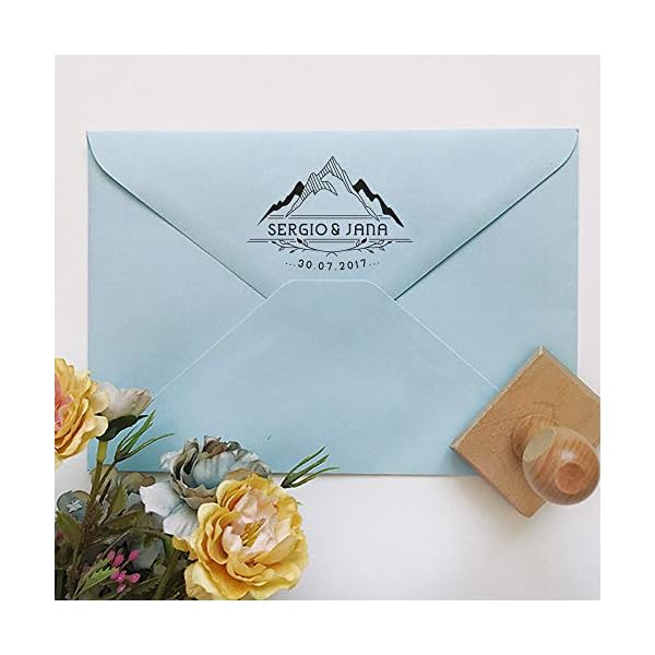MONAMÍ - Sello personalizado para boda. Mango de madera y sello de 45 mm. - Imagen 8