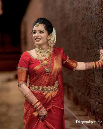 Image of Women's Jangla Pattern Banarasi Soft Silk Saree with Unstitched Blouse Piece and Jacquard Weave Type