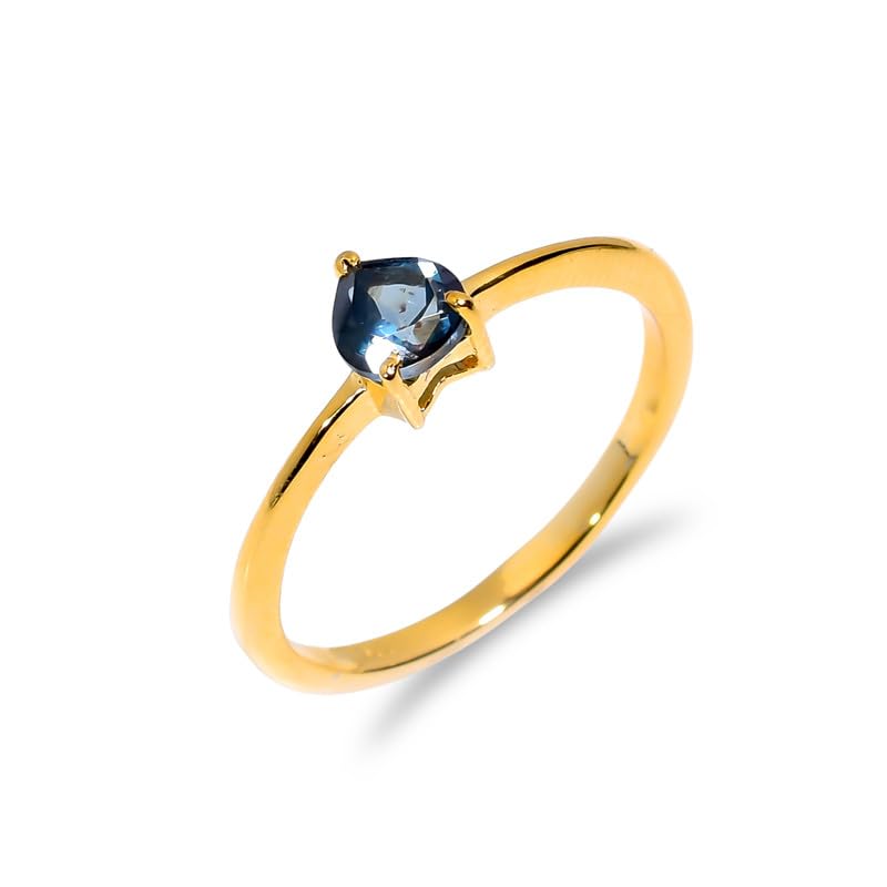Bague topaze bleue de Londres contre les bijoux ternes en pierre naturelle