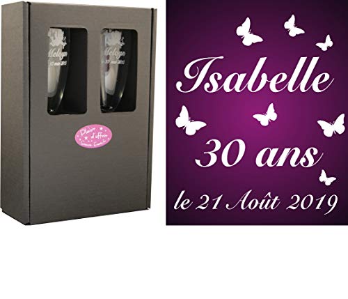 2 Flûtes à Champagne Gravées - Age personnalisable + Prénom - Modèle Anniversaire Papillons avec Coffret Cadeau - Cadeau d'anniversaire personnalisé - Verre gravé - Coupe de Champagne personnalisée Cover