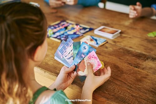 Asmodee - Dixit: Disney - Brettspiel für Fantasie und Fantasie mit den Disney-Figuren, 3-6 Spieler, 8+ Jahre - Italienische Sprache – Bild 7