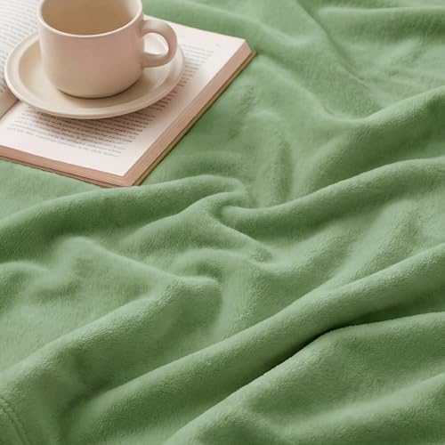 Image of Bedsure GentleSoft Green Throw Blanket for Couch - 300GSM Soft Cozy Fleece Blankets for Home Decor Gifts, Emerald, 50x60 Inches