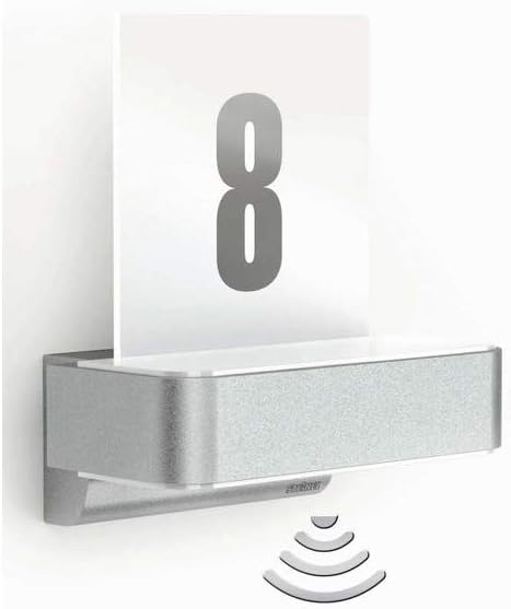 Steinel Kinkiet zewnętrzny LED L 820 S srebrny, z numerem domu, 9,8 W, 679 lm, czujnik ruchu 160° iHF, zasięg 5 m